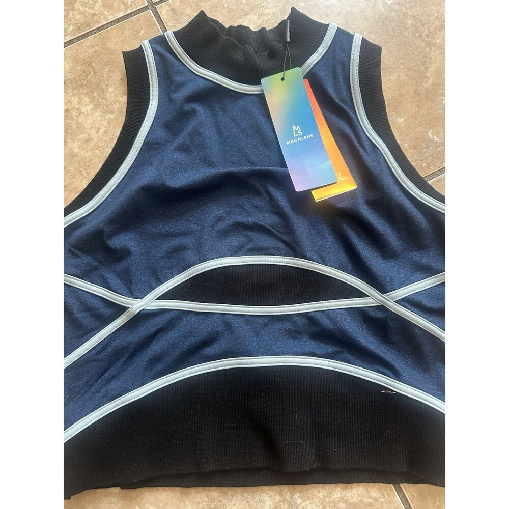NWT Magnlens L Colorblock Active Tank Top Lake Blue